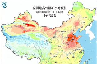 贝林厄姆和母亲马德里逛街被众多球迷包围